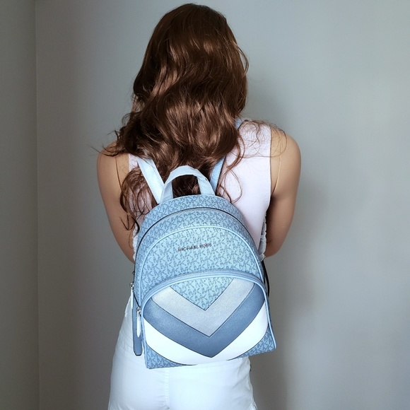 🎒Michael Kors Abbey Backpack and Wallet set blue - Picture 2 of 8